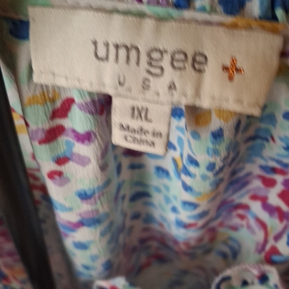Umgee Flowy Ruffle Patterned Top Sz 1X - Picture 5 of 5
